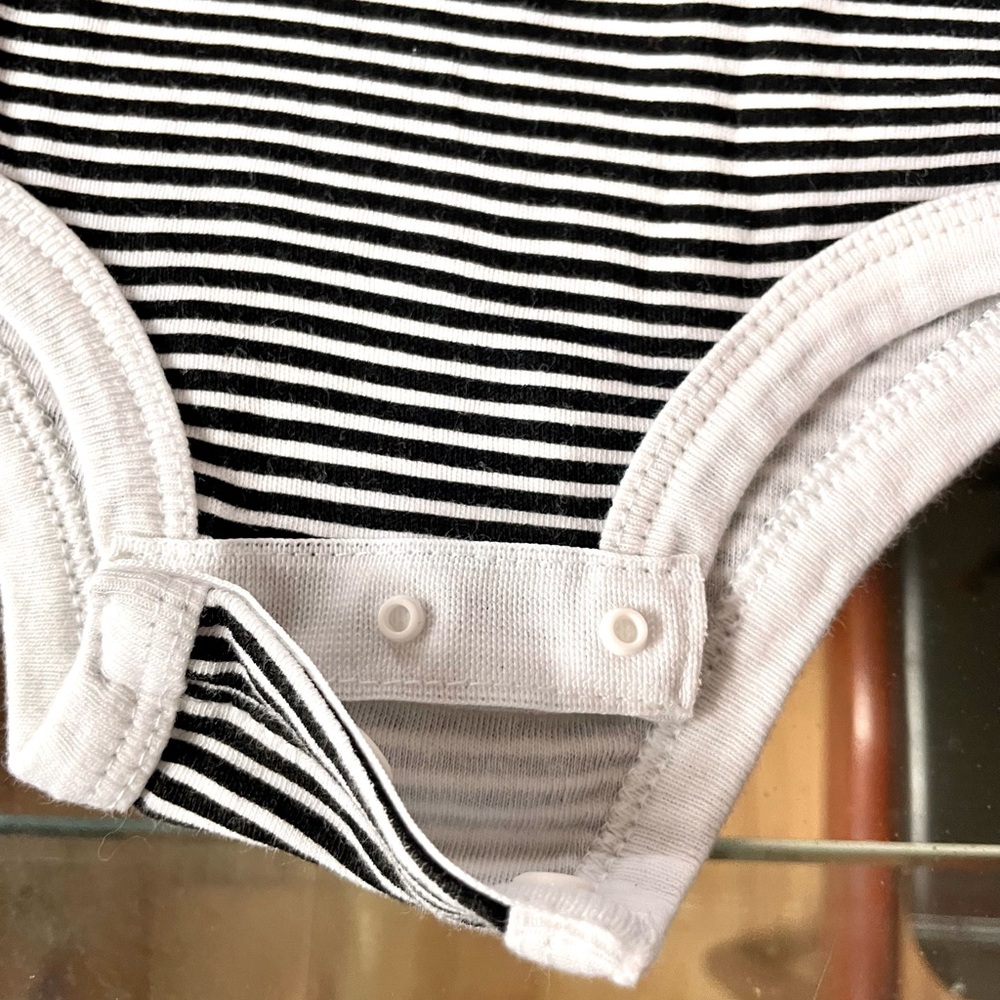 $3 💥NEW Unisex Rococo Onesie Bodysuit, Black & White Stripes, Short Sleeves